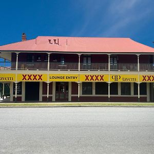 Queensport Tavern And Motel Brisbane Exterior photo